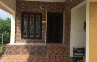 House Sit-Out with Tiles